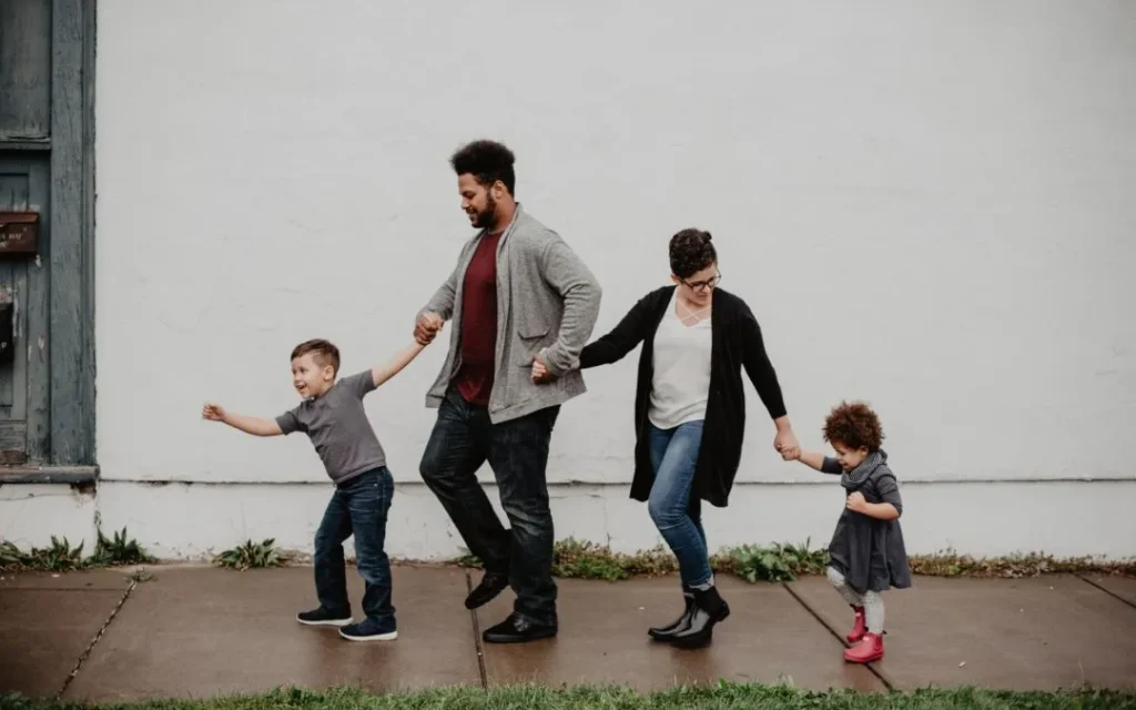Like A Clockwork – Moving Experience With Kids